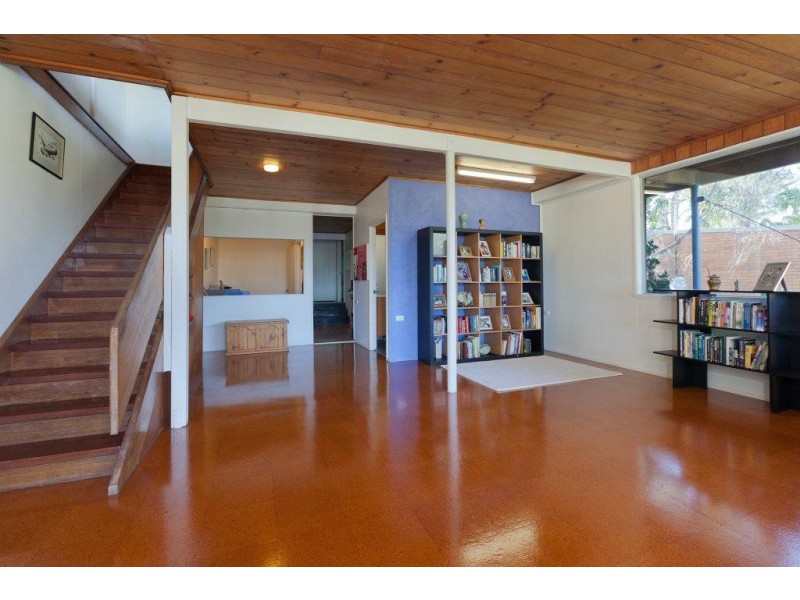 24 Cedarleigh Road, Kenmore QLD 4069