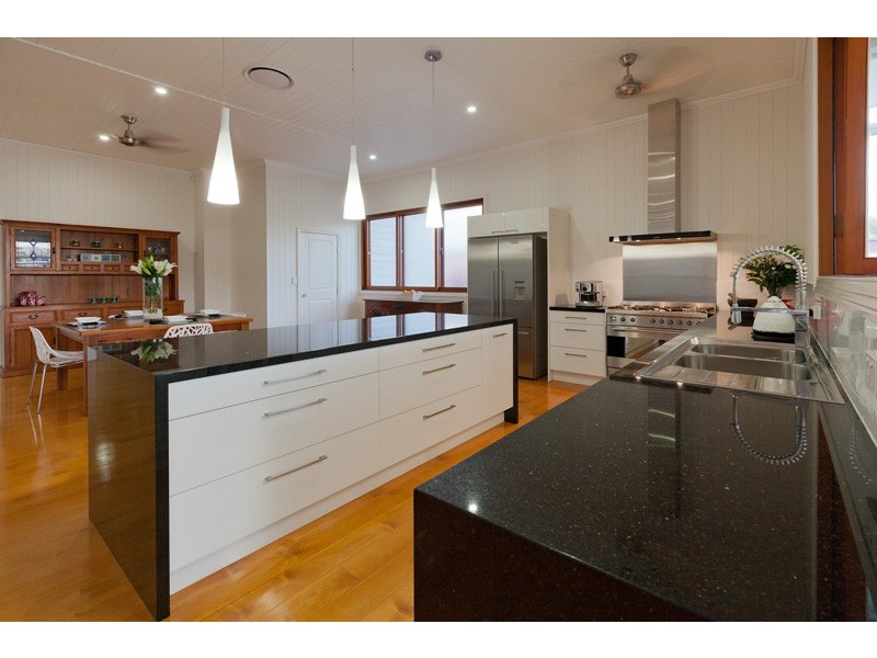 30 Gladstone Street, Indooroopilly QLD 4068
