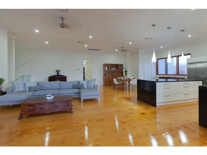 30 Gladstone Street, Indooroopilly QLD 4068