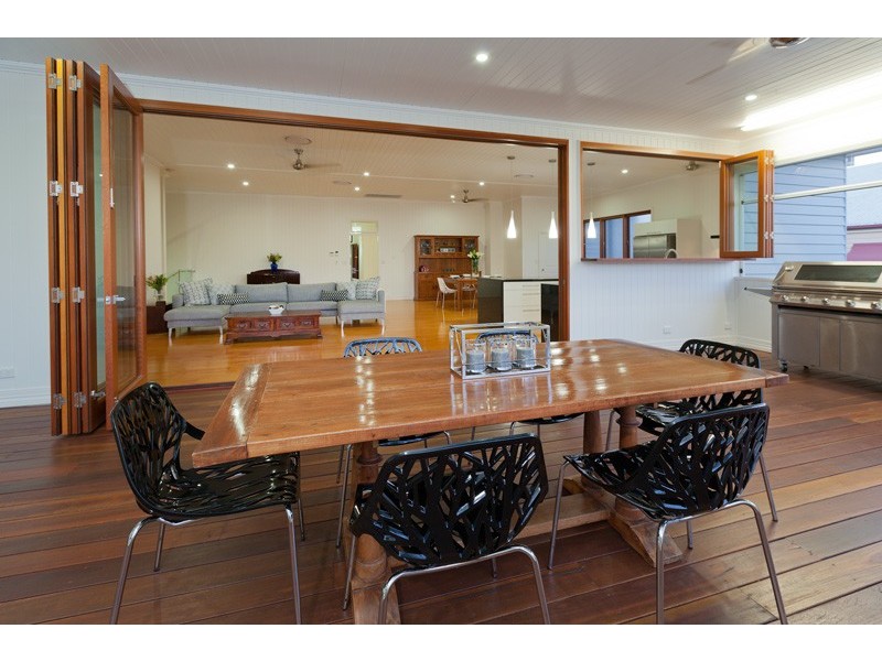 30 Gladstone Street, Indooroopilly QLD 4068