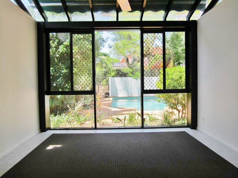 82 Jolimont Street, Sherwood QLD 4075