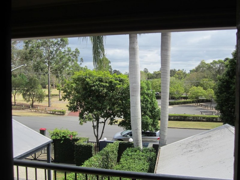 82 Jolimont Street, Sherwood QLD 4075