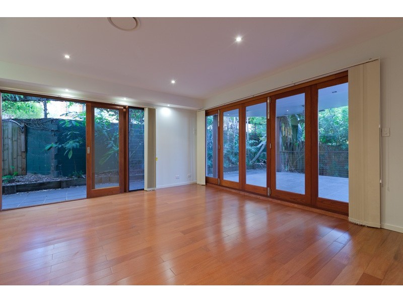 3/28 Central Avenue, Indooroopilly QLD 4068