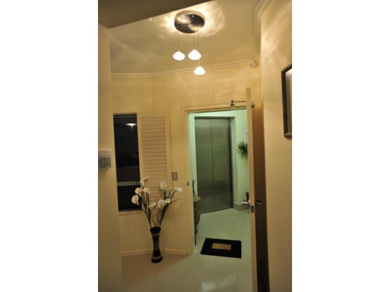 4/52 Underhill Avenue, Indooroopilly QLD 4068