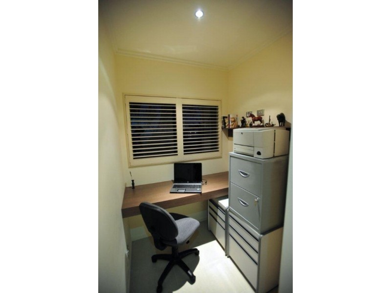 4/52 Underhill Avenue, Indooroopilly QLD 4068