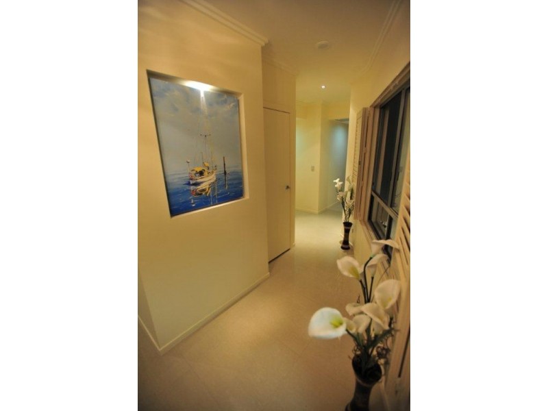 4/52 Underhill Avenue, Indooroopilly QLD 4068