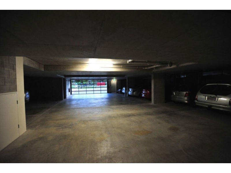 4/52 Underhill Avenue, Indooroopilly QLD 4068