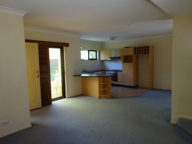 12/122 Central Avenue, Indooroopilly QLD 4068