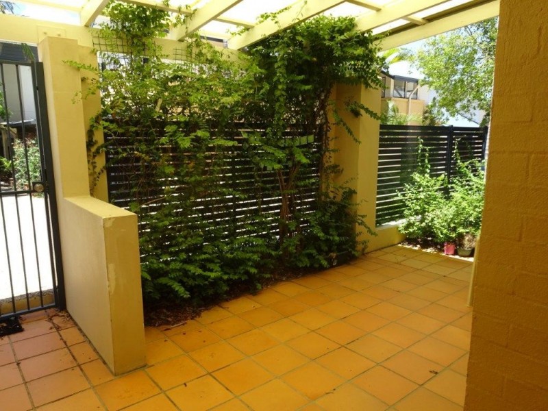 12/122 Central Avenue, Indooroopilly QLD 4068