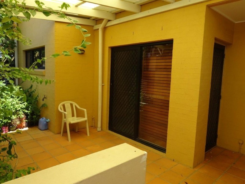 12/122 Central Avenue, Indooroopilly QLD 4068