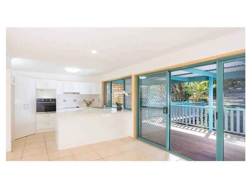 78 Orchard Terrace, St Lucia QLD 4067