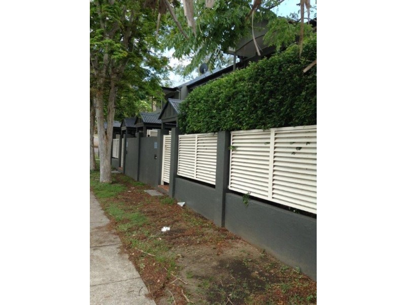 1/24 Manchester Tce, Taringa QLD 4068