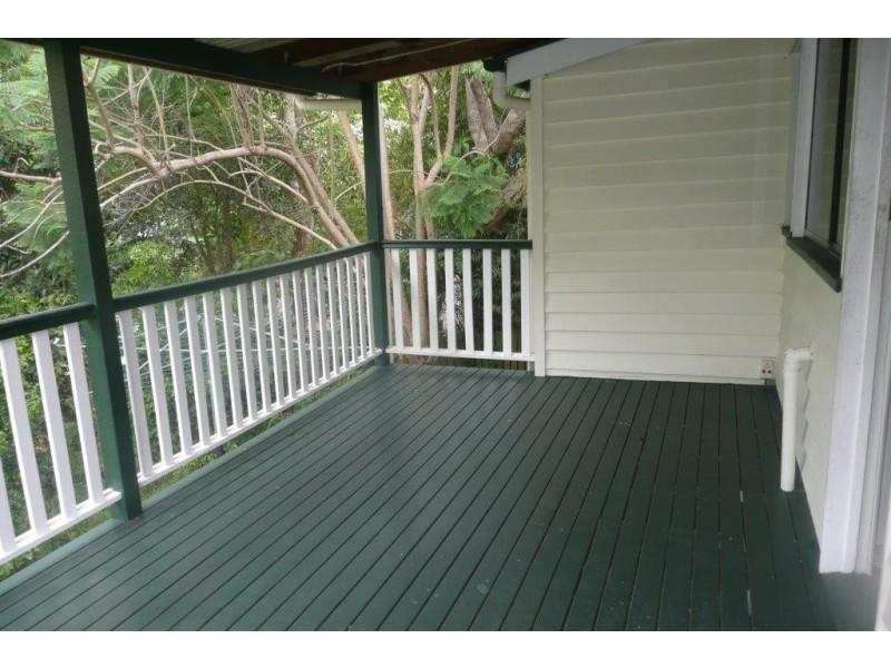 144 Russell Tce, Indooroopilly QLD 4068