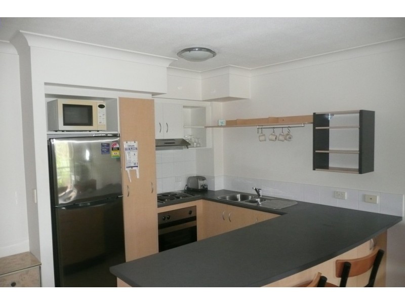 15/300 Sir Fred Schonell Drive, St Lucia QLD 4067
