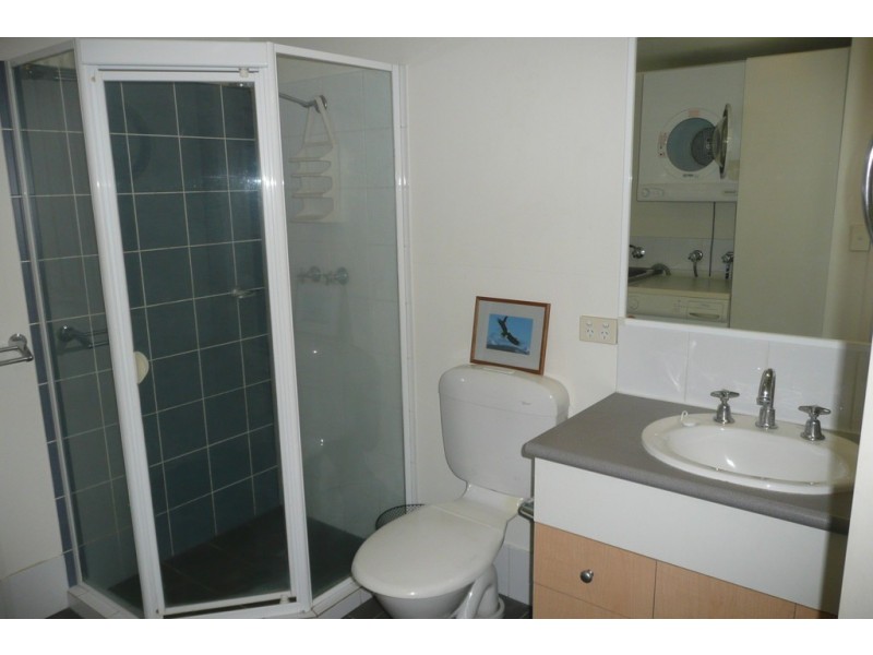 15/300 Sir Fred Schonell Drive, St Lucia QLD 4067