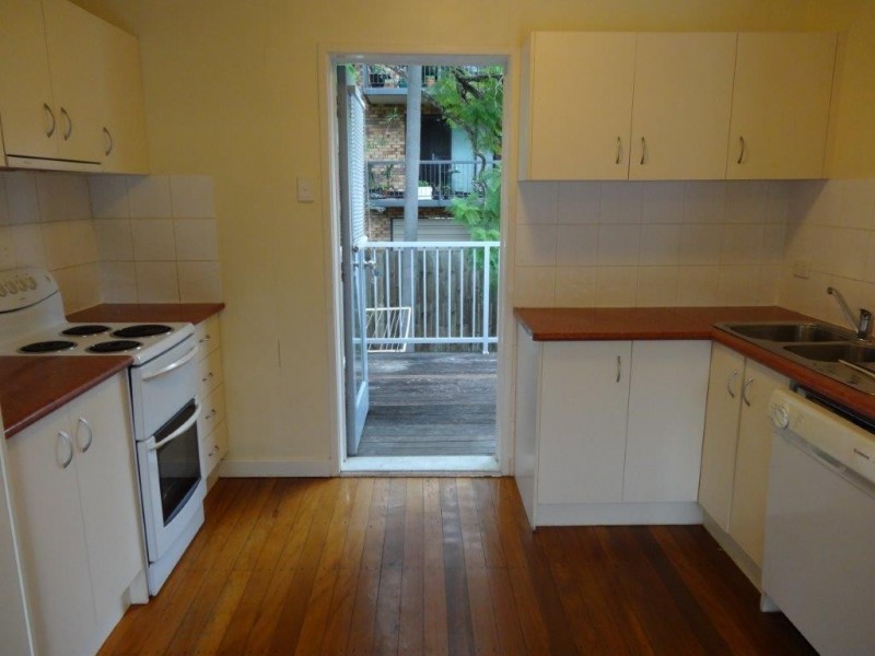 4/109 Central Avenue, Indooroopilly QLD 4068
