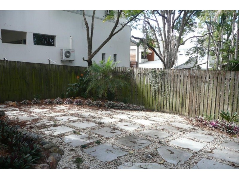 3/130 Central Avenue, Indooroopilly QLD 4068