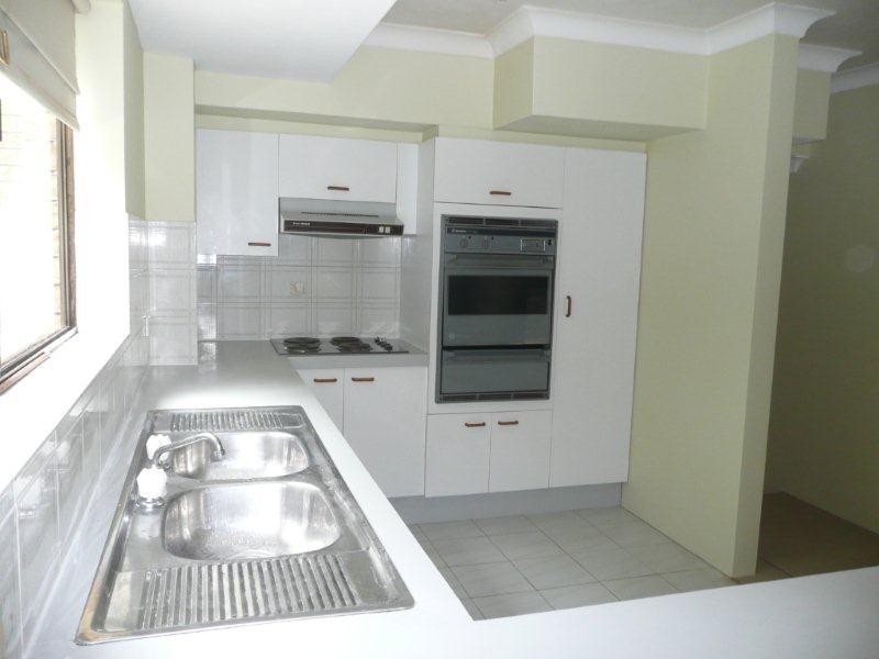 2/40 York Street, Indooroopilly QLD 4068