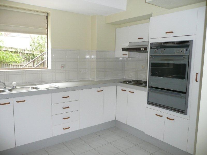 2/40 York Street, Indooroopilly QLD 4068