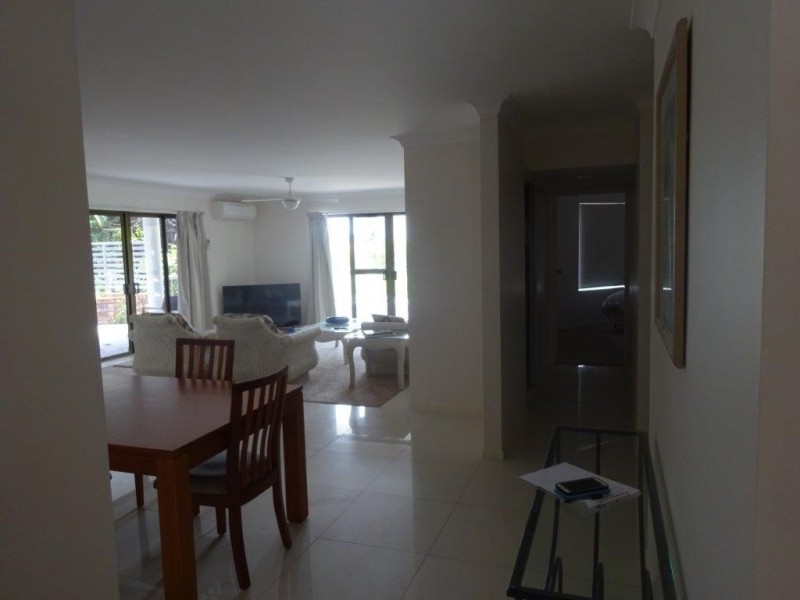 2/15 Riverview Terrace, Indooroopilly QLD 4068