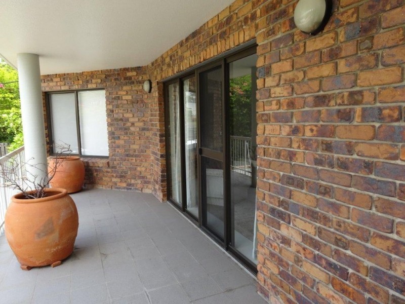 2/15 Riverview Terrace, Indooroopilly QLD 4068