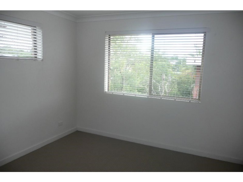 5/139 Central Avenue, Indooroopilly QLD 4068