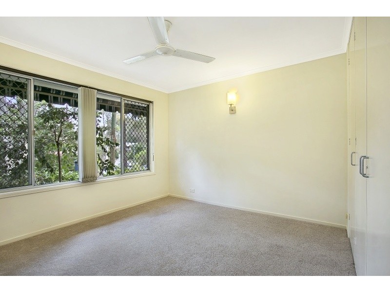 57 Tucker Street, Chapel Hill QLD 4069