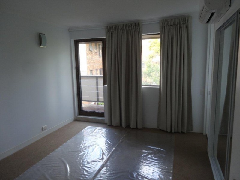 3/9 Land Street, Toowong QLD 4066