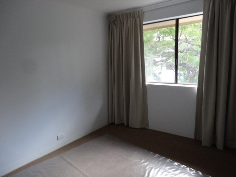 3/9 Land Street, Toowong QLD 4066