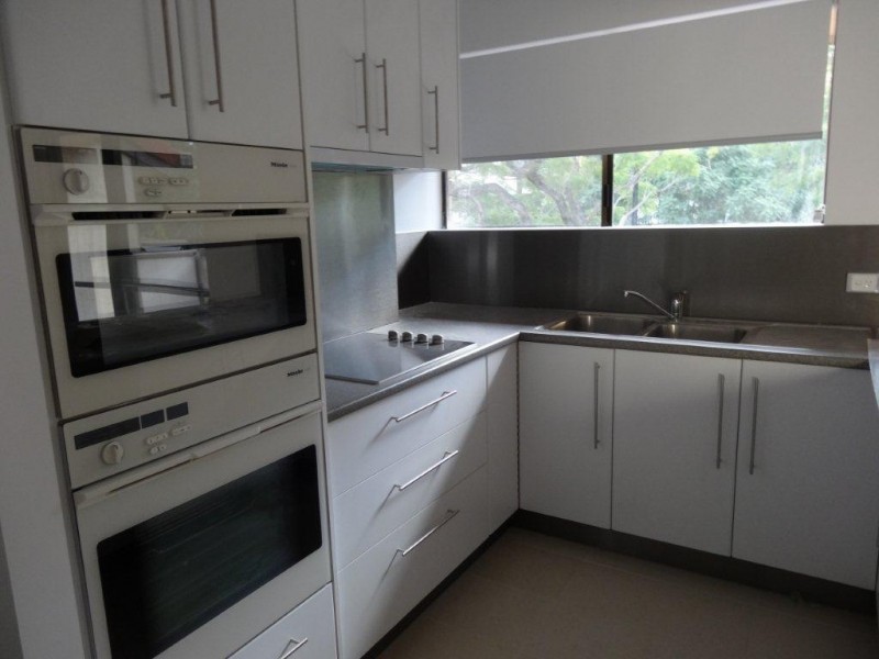 3/9 Land Street, Toowong QLD 4066