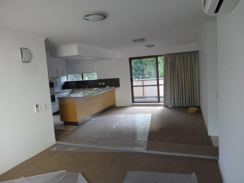 3/9 Land Street, Toowong QLD 4066