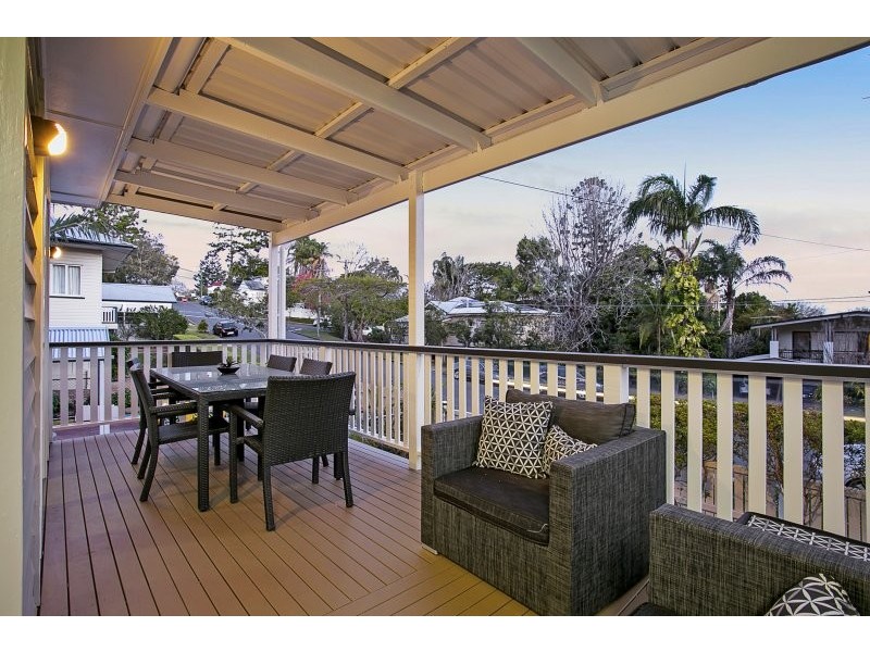 22 Greenlaw Street, Indooroopilly QLD 4068