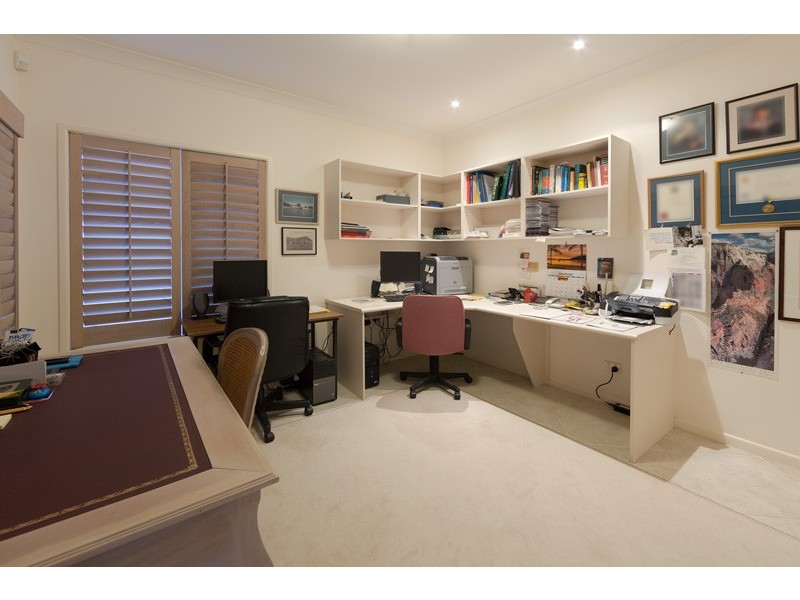36 Gilgandra Street, Indooroopilly QLD 4068