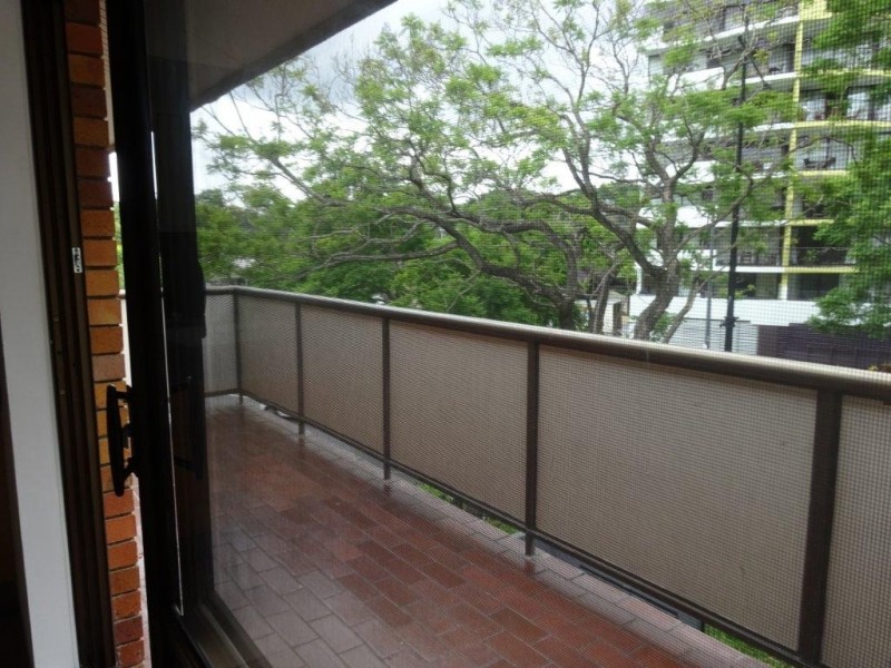 3/9. Land Street, Toowong QLD 4066