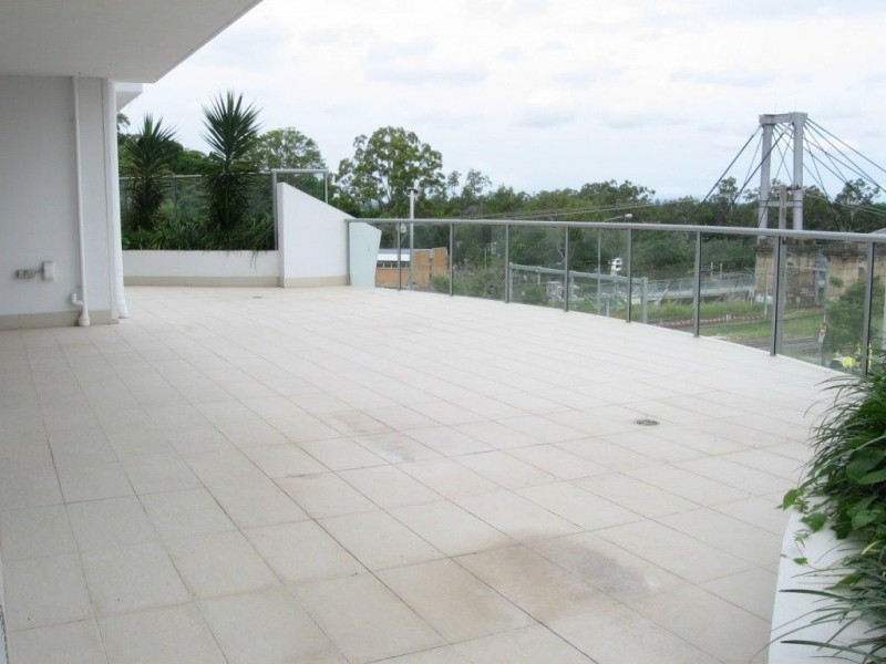 304/30. Riverview Terrace, Indooroopilly QLD 4068