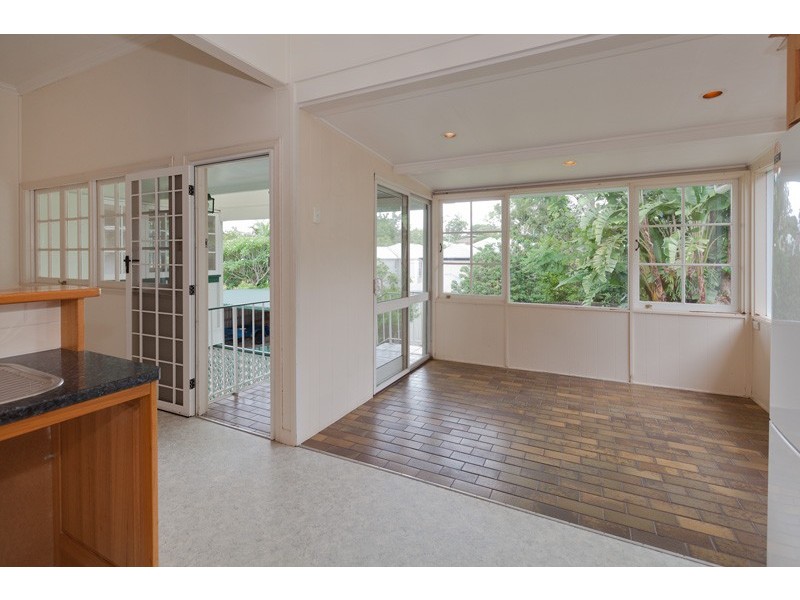 28 Dennis Street, Indooroopilly QLD 4068