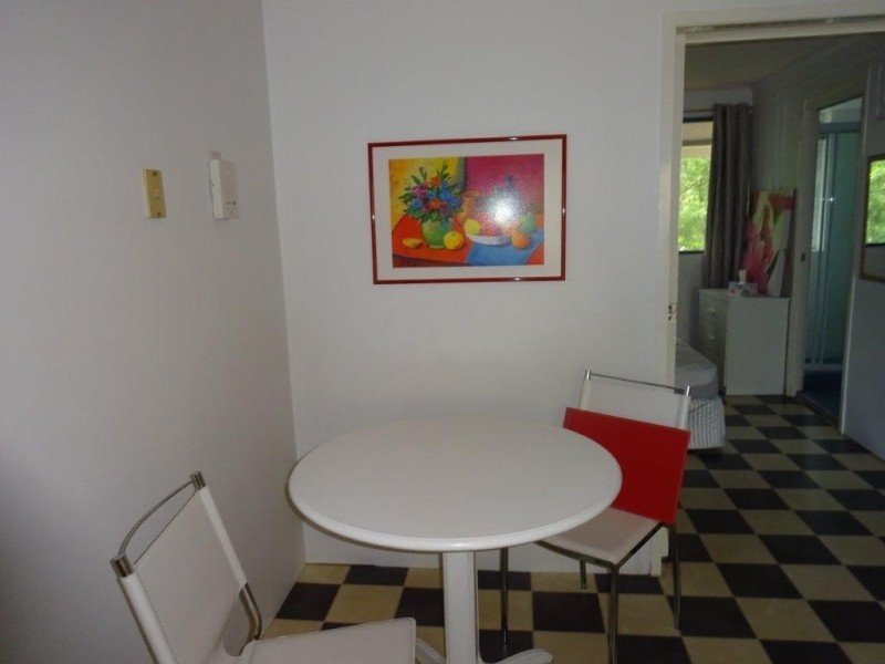 2 Waverley Road, Taringa QLD 4068