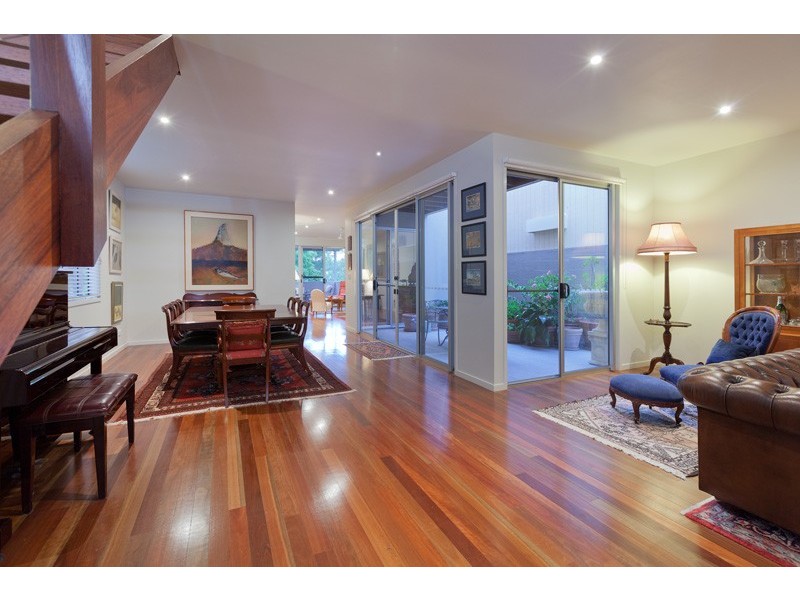 87a McCaul Street, Indooroopilly QLD 4068