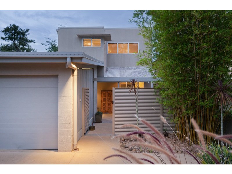 87a McCaul Street, Indooroopilly QLD 4068