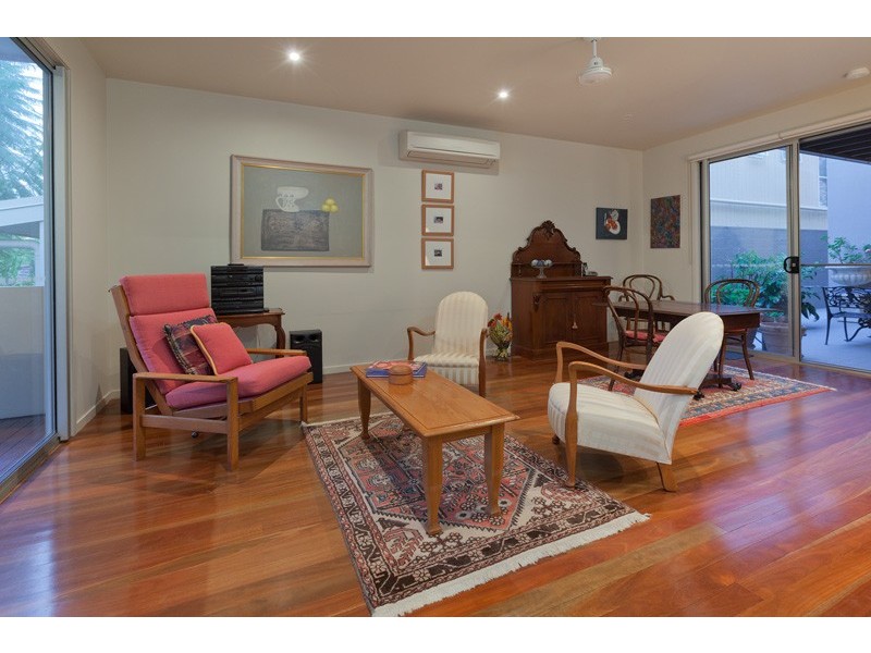 87a McCaul Street, Indooroopilly QLD 4068