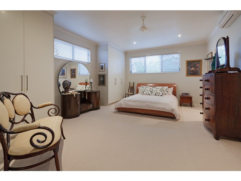 87a McCaul Street, Indooroopilly QLD 4068