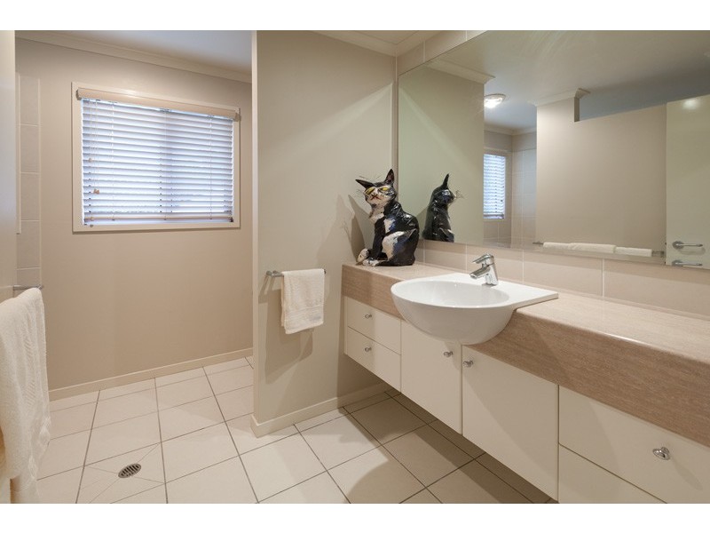 87a McCaul Street, Indooroopilly QLD 4068