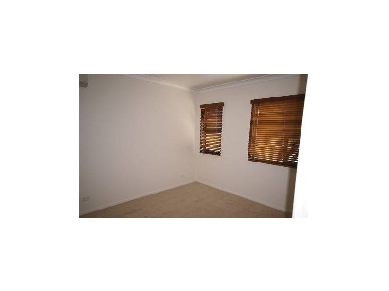 10/122 Central Avenue, Indooroopilly QLD 4068