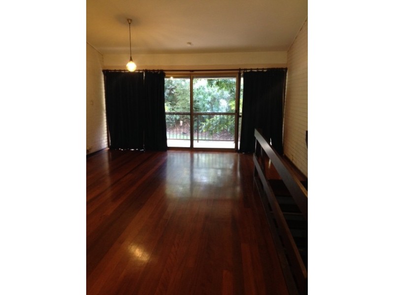 2/15. Priory Street, Indooroopilly QLD 4068