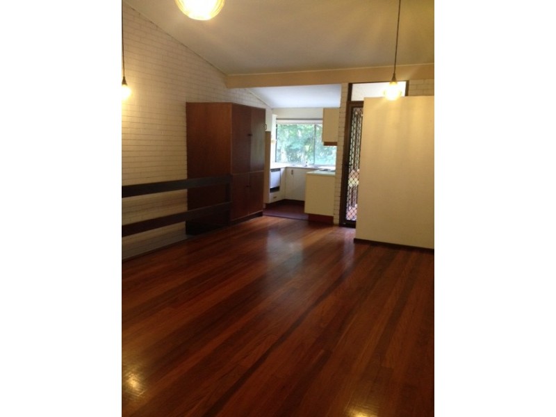 2/15. Priory Street, Indooroopilly QLD 4068