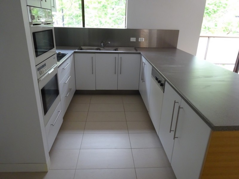 3/9 Land Street, Toowong QLD 4066