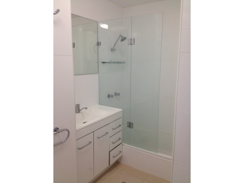 3/9 Land Street, Toowong QLD 4066