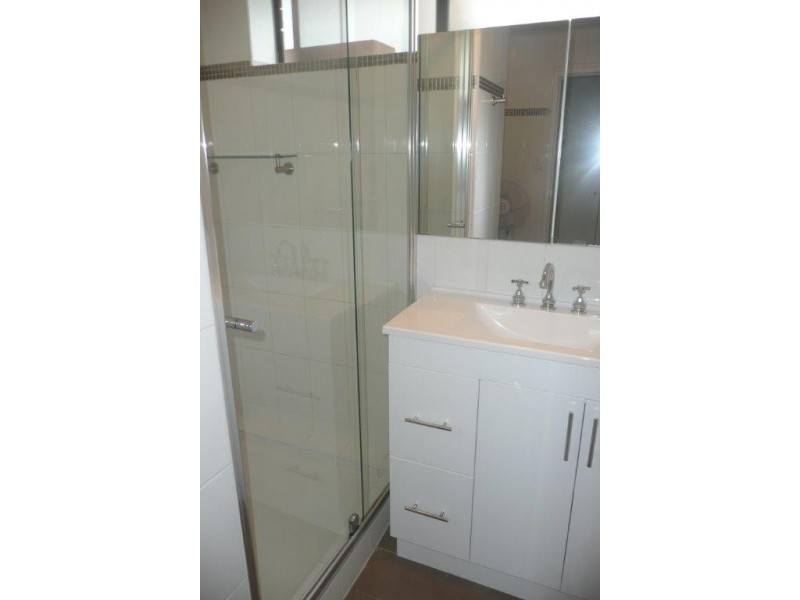 8/49 Bishop Street, St Lucia QLD 4067