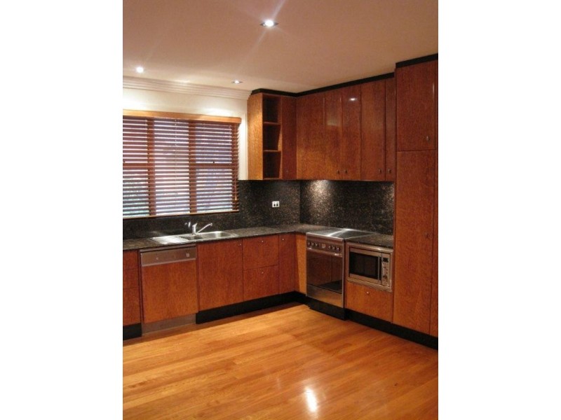 5 Cecil Street, Indooroopilly QLD 4068