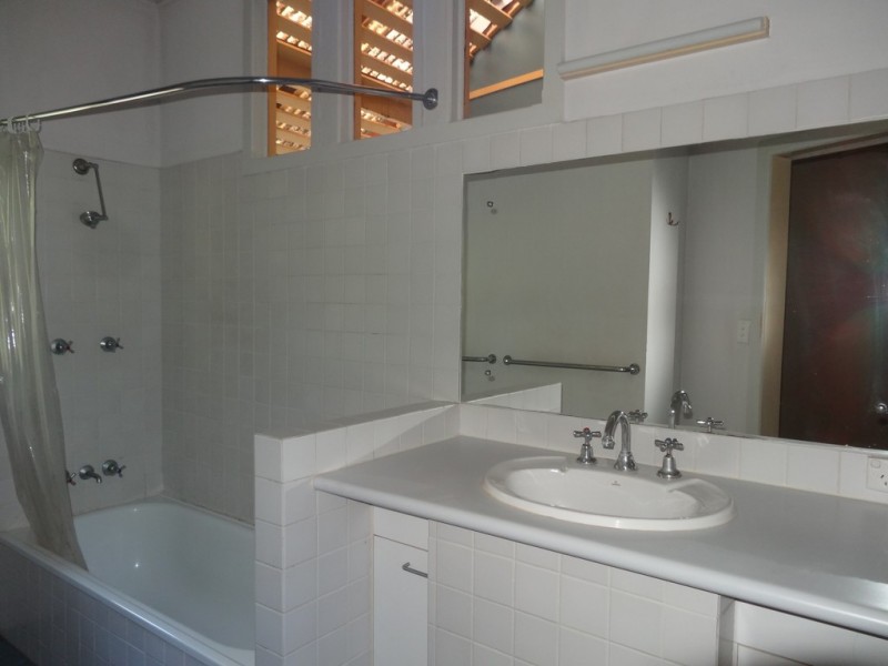 22 Dobell Street, Indooroopilly QLD 4068